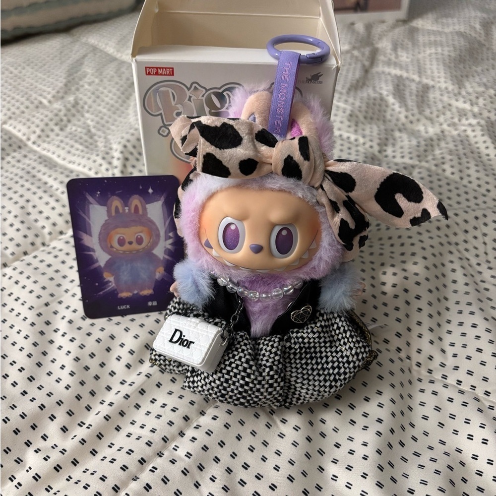 : : POP MART BIG INTO ENERGY CUSTOM LABUBU : : - Picture 2 of 16